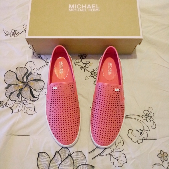 Michael Kors Olivia Slip On Sneakers - Picture 4 of 16